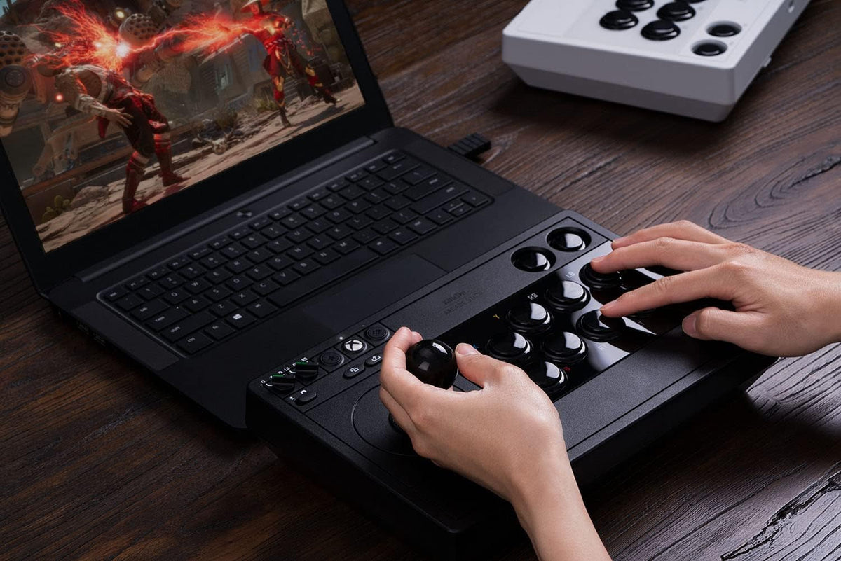 8BitDo arcade stick voor Xbox en PC - Gamesellers.nl