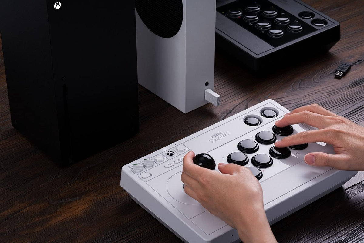 8BitDo arcade stick voor Xbox en PC - Gamesellers.nl