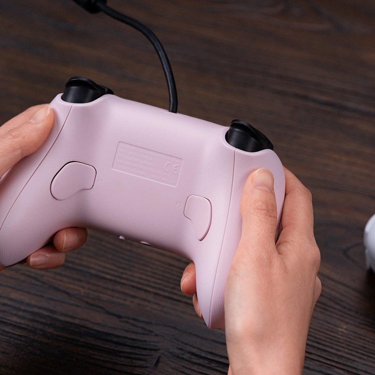 8BitDo Ultimate controller voor Xbox wired roze - Gamesellers.nl