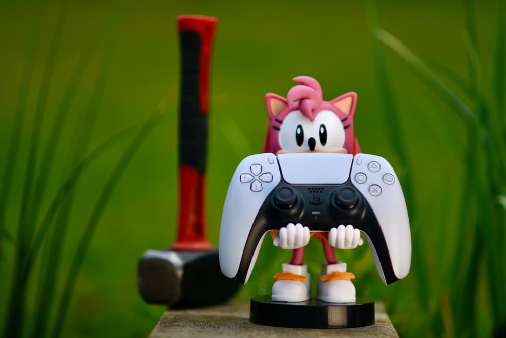 Cable Guys Sonic the Hedgehog - Amy Rose - Gamesellers.nl