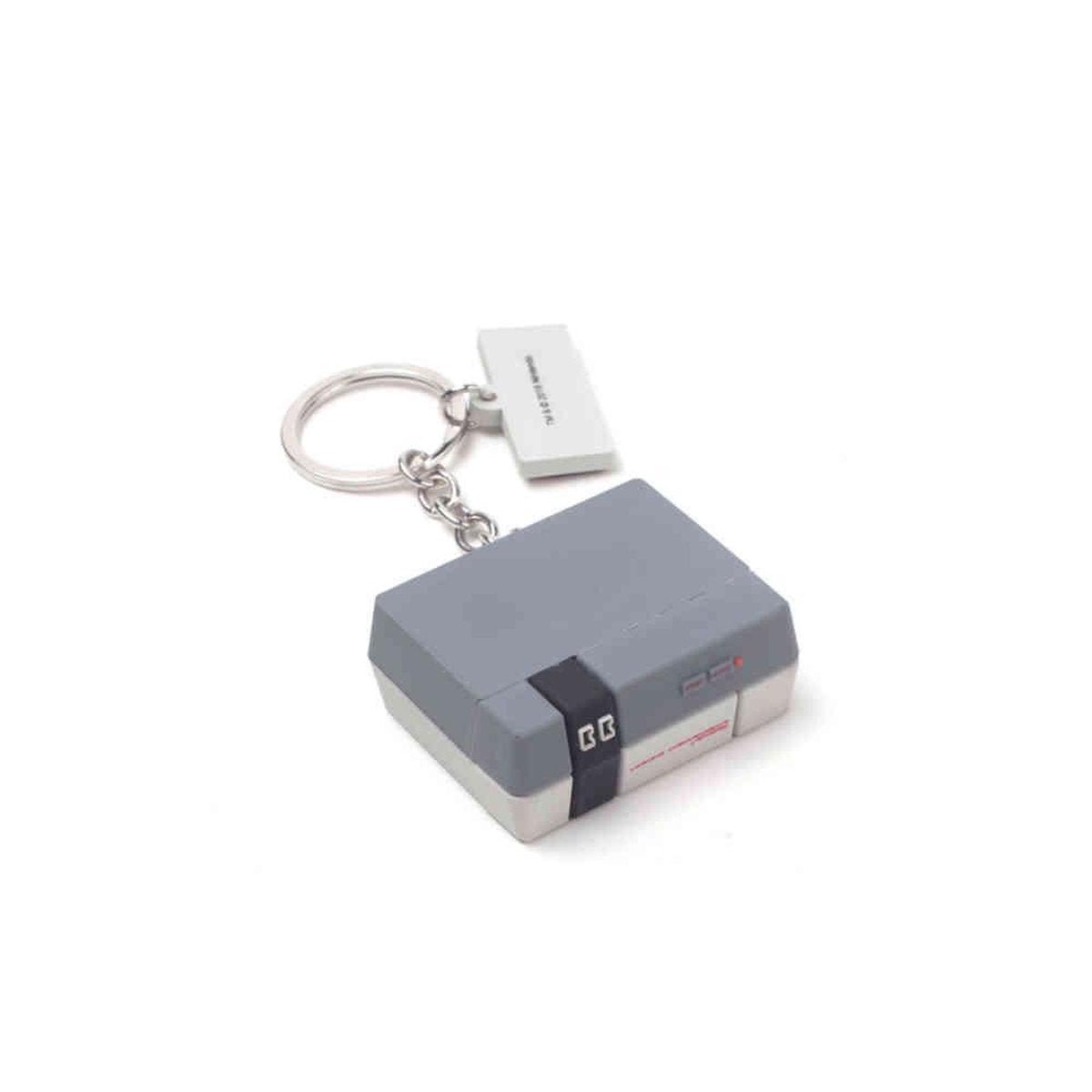 NES 3D rubber keychain - Gamesellers.nl